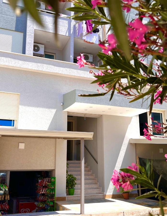 Flor’s Villas Durrës Exterior foto