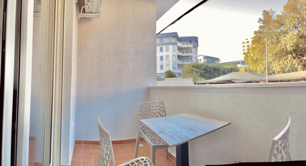 Flor’s Villas Durrës Exterior foto