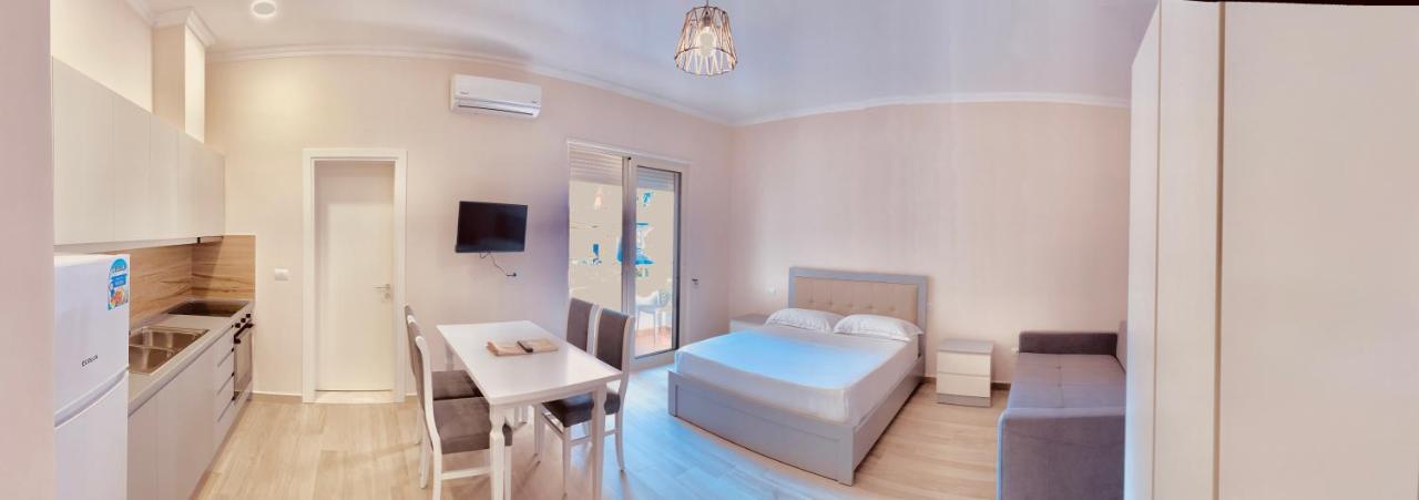 Flor’s Villas Durrës Exterior foto